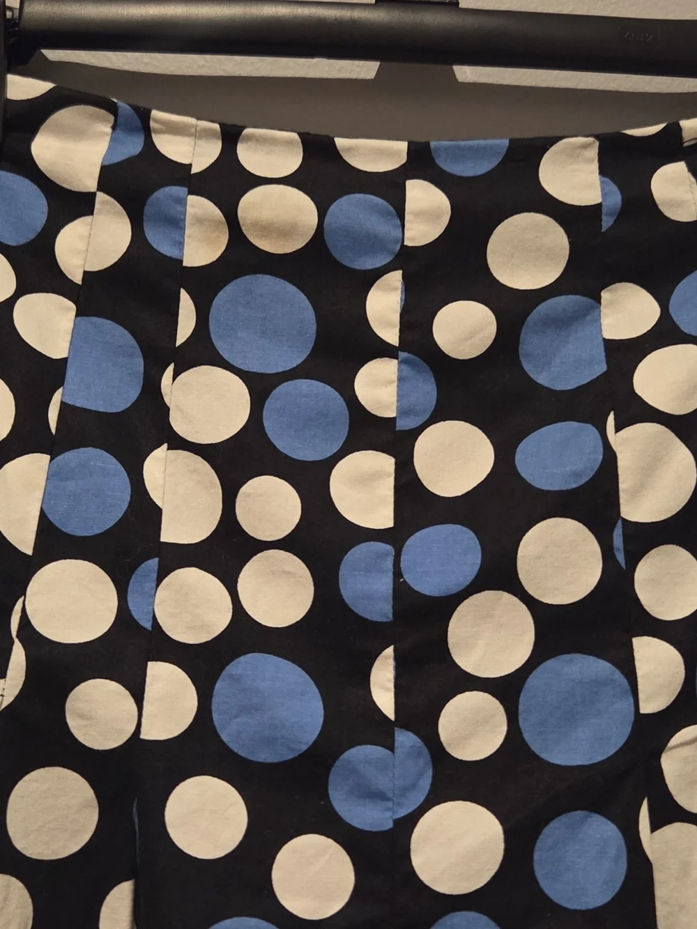 Ellen Tracy Polka Dot Pleated A-Line Skirt Blue White Black Size 2  EUC